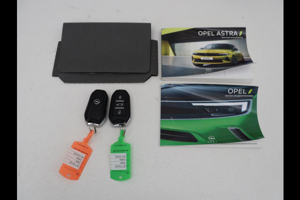 Opel Astra 1.6 Hybrid Business Edition | Stoelverwarming | Adaptive cruise | Navigatie | Camera | Full LED | Stuurverwarming | Bluetooth | Climate control | Comfortstoelen | PHEV | Plug In
