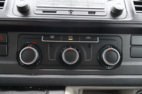 Volkswagen Transporter 2.0 TDI L2 H1 Automaat