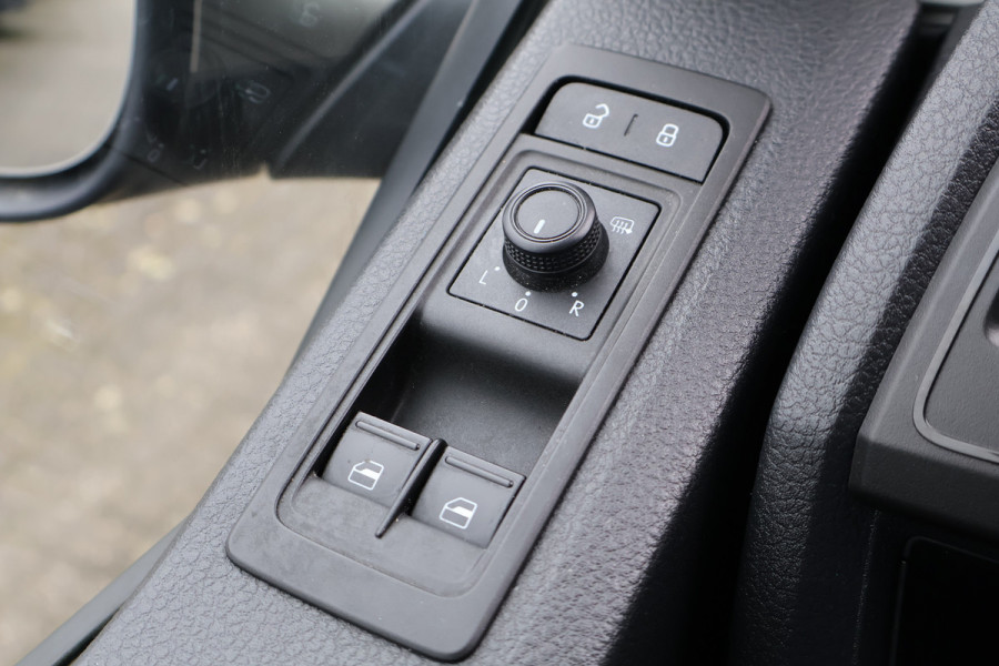 Volkswagen Transporter 2.0 TDI L2 H1 Automaat