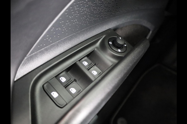 Škoda ENYAQ iV 60 Sportline 180 pk | SoH 90% | Navigatie | Parkeersensoren | Achteruitrijcamera | Autom. airco (3 zones) | Stoelverwarming | Keyless |