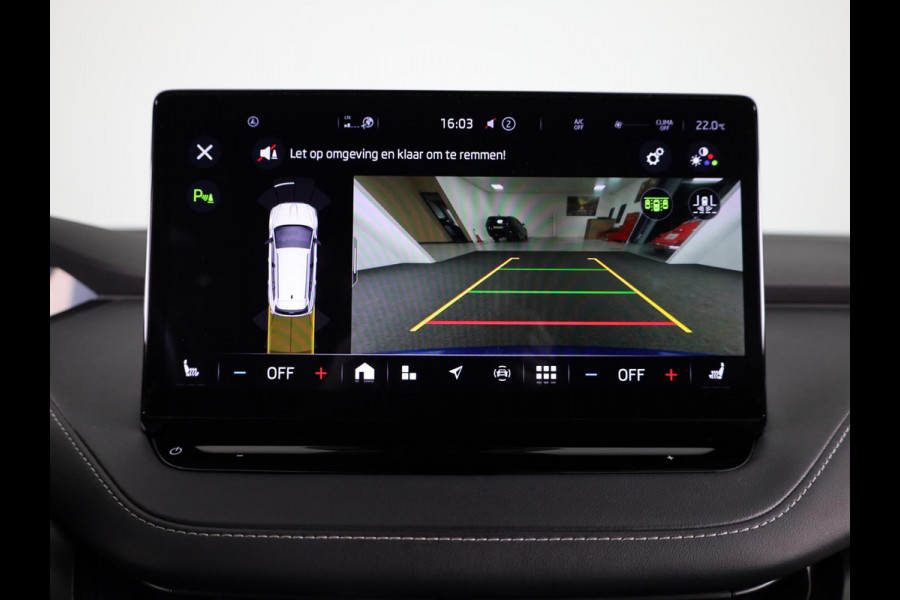 Škoda ENYAQ iV 60 Sportline 180 pk | SoH 90% | Navigatie | Parkeersensoren | Achteruitrijcamera | Autom. airco (3 zones) | Stoelverwarming | Keyless |