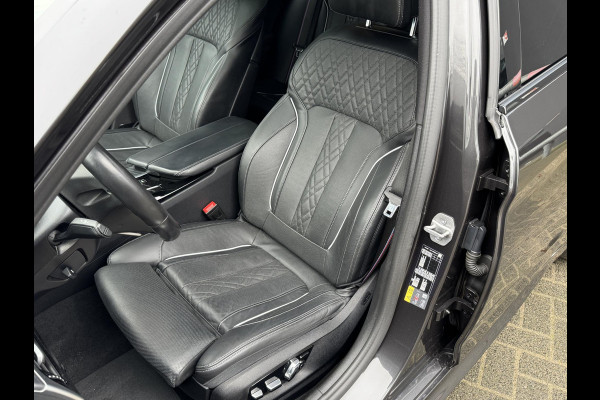 BMW 5 Serie Sedan 545e xDrive High Executive M Sport Pakket Automaat / Live Cockpit Professional / Schuif-/kanteldak / Comfortstoelen / 20 Inch / M Sportremsysteem / Laserlicht / Driving Assistant Professional / Hifi / Stoelventilatie