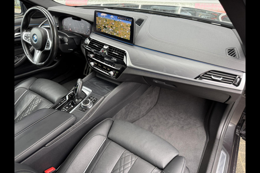 BMW 5 Serie Sedan 545e xDrive High Executive M Sport Pakket Automaat / Live Cockpit Professional / Schuif-/kanteldak / Comfortstoelen / 20 Inch / M Sportremsysteem / Laserlicht / Driving Assistant Professional / Hifi / Stoelventilatie