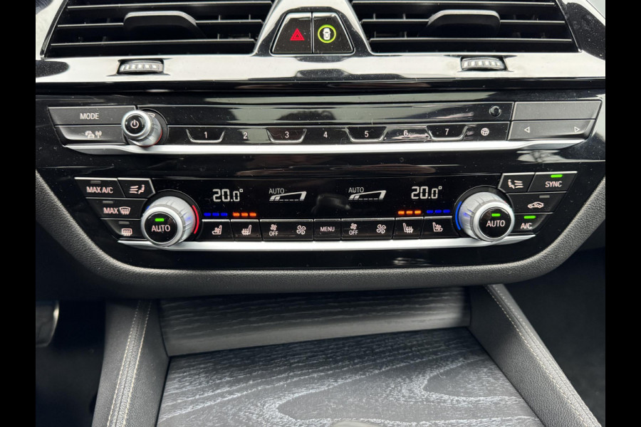 BMW 5 Serie Sedan 545e xDrive High Executive M Sport Pakket Automaat / Live Cockpit Professional / Schuif-/kanteldak / Comfortstoelen / 20 Inch / M Sportremsysteem / Laserlicht / Driving Assistant Professional / Hifi / Stoelventilatie