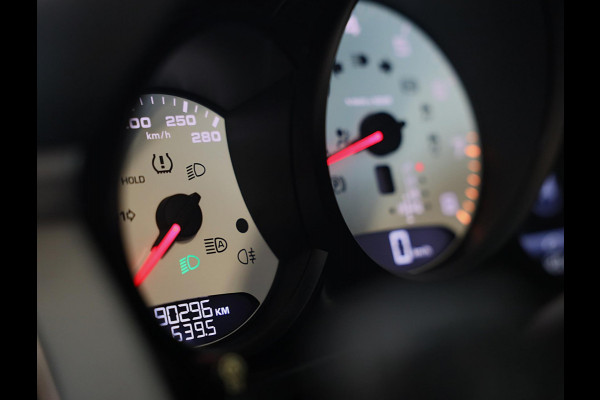 Porsche Macan 2.0 / Luchtvering / Camera / Cruise Control / Dode Hoek / F1 / Lane Assist / Leder / Memory / Xenon / Pdc / 20 Inch