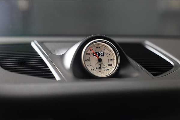 Porsche Macan 2.0 / Luchtvering / Camera / Cruise Control / Dode Hoek / F1 / Lane Assist / Leder / Memory / Xenon / Pdc / 20 Inch