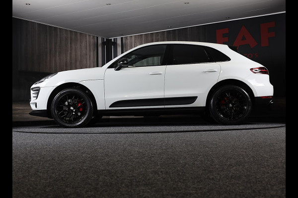 Porsche Macan 2.0 / Luchtvering / Camera / Cruise Control / Dode Hoek / F1 / Lane Assist / Leder / Memory / Xenon / Pdc / 20 Inch