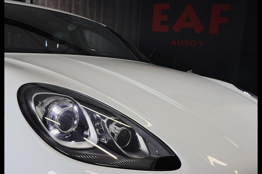 Porsche Macan 2.0 / Luchtvering / Camera / Cruise Control / Dode Hoek / F1 / Lane Assist / Leder / Memory / Xenon / Pdc / 20 Inch