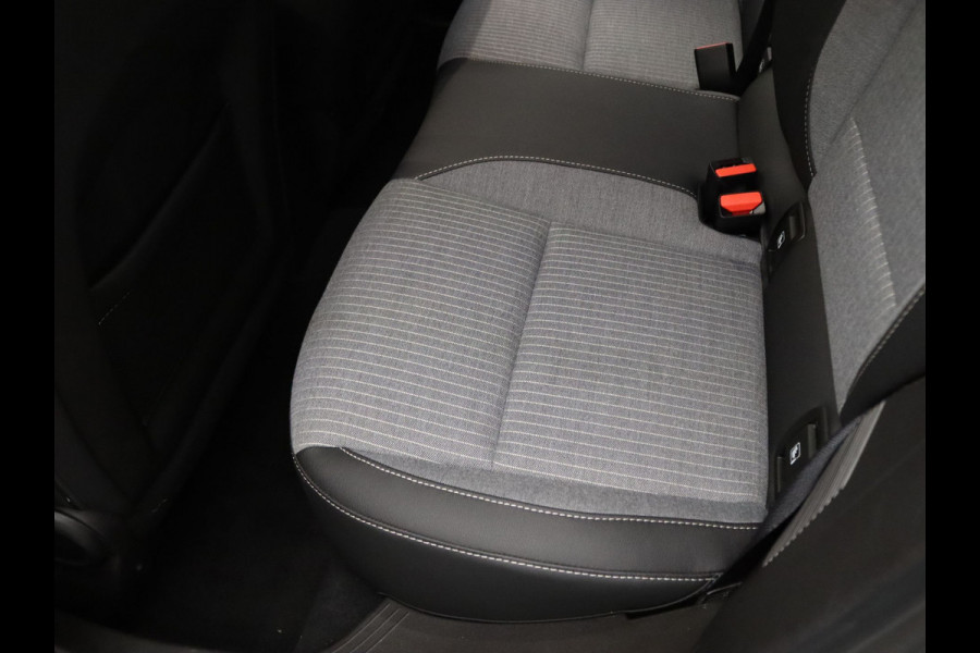 Renault Clio 1.6 E-Tech Full Hybrid techno 145pk 360° Camera | Cruise | Navi | Parkeersens. v+a | Stoel-/stuurverw.