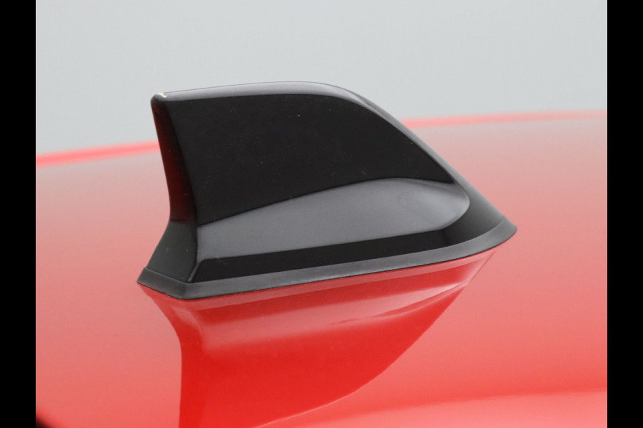 Renault Clio 1.6 E-Tech Full Hybrid techno 145pk 360° Camera | Cruise | Navi | Parkeersens. v+a | Stoel-/stuurverw.