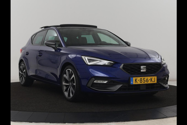 Seat Leon 1.0 TSI FR Launch Edition | Panoramadak | Trekhaak | Stoelverwarming | Camera | Carplay | Navigatie | Sfeerverlichting | Adaptive cruise | Keyless | Full LED | Dodehoek detectie