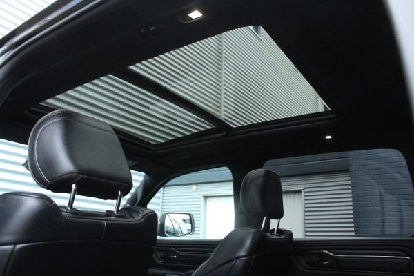 Dodge Ram 1500 5.7 V8 402pk 4x4 Crew Cab Limited LPG Panoramadak NL-Auto NAP Clima Cruise Navi 360 Camera LMV Leder Keyless