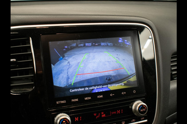 Mitsubishi Outlander 2.4 PHEV Sport (APPLE CARPLAY,NAVI,CAMERA,CLIMATE,CRUISE,STOELVERWARMING,LED,GETINT,TREKHAAK,LM VELGEN)