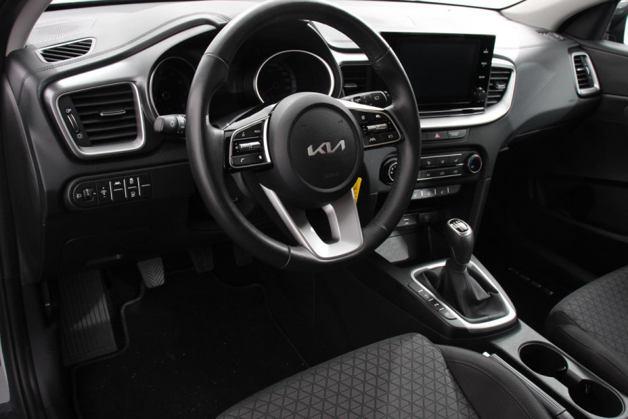 Kia Ceed 1.0 T-GDi Comfort | Navigatie | Apple Carplay / Android Auto | Camera | DAB | Airco | Stoelverwarming | Cruise Control