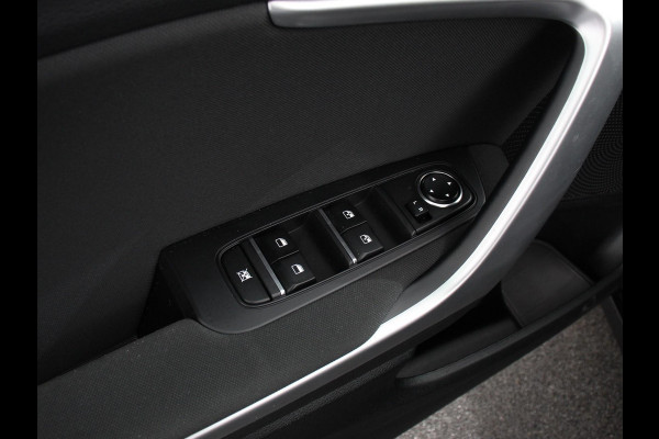 Kia Ceed 1.0 T-GDi Comfort | Navigatie | Apple Carplay / Android Auto | Camera | DAB | Airco | Stoelverwarming | Cruise Control