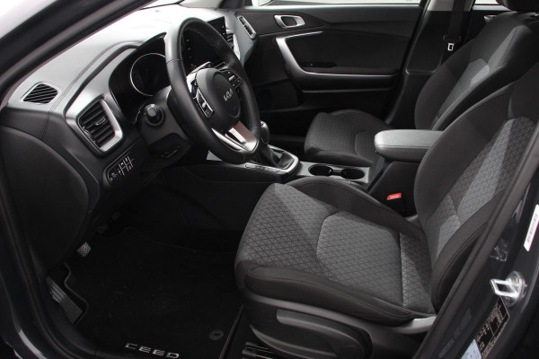 Kia Ceed 1.0 T-GDi Comfort | Navigatie | Apple Carplay / Android Auto | Camera | DAB | Airco | Stoelverwarming | Cruise Control