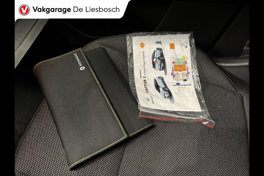 Renault Captur 1.6 E-Tech Plug-in Hybrid 160 Intens / camera /stoel verwarming / navigatie