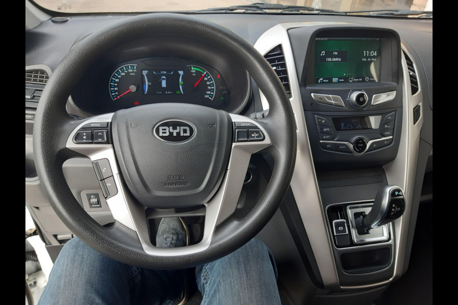 BYD ETP3 WLTP 230Km L&R Schuifdeur 45 kWh Leer Airco Achteruitrijcamera