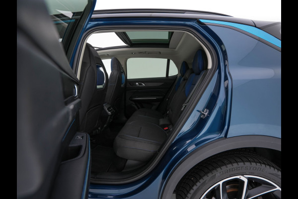 Lynk & Co 01 1.5 (Plug-In) (INCL-BTW) Aut. *PANO | FULL-LED | ADAPTIVE-CRUISE | MICROFIBRE | BLIND-SPOT | MEMORY-PACK | DIGI-COCKPIT | HEATED-SPORTSEATS | TOPVIEW | KEYLESS | DAB+ | NAVI-FULLMAP |  ECC | AMBIENT-LIGHT