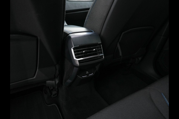 Lynk & Co 01 1.5 (Plug-In) (INCL-BTW) Aut. *PANO | FULL-LED | ADAPTIVE-CRUISE | MICROFIBRE | BLIND-SPOT | MEMORY-PACK | DIGI-COCKPIT | HEATED-SPORTSEATS | TOPVIEW | KEYLESS | DAB+ | NAVI-FULLMAP |  ECC | AMBIENT-LIGHT