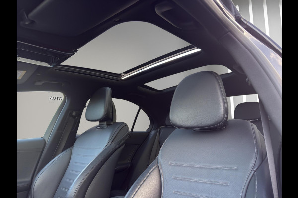 Mercedes-Benz C-Klasse 180 AMG Line | 19"| Panoramadak | Camera | Keyless | Led | Sfeer |