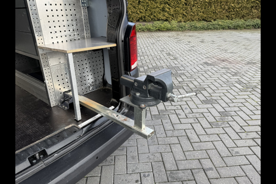 Volkswagen Transporter 2.0 TDI 150 PK DSG AUTOMAAT HIGHLINE / L1H1 / ALUCA INRICHTING / AIRCO / CRUISE / ACHTERKLEP / NAVI / CARPLAY