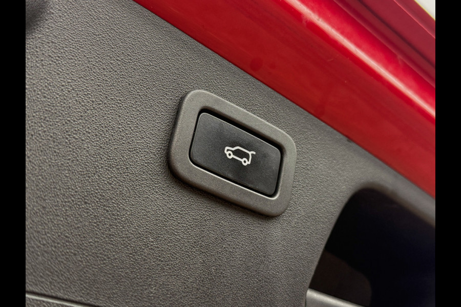 Jaguar E-Pace 2.0 P250 AWD First Edition Black Pack - Eerste eigenaar! R-dynamic, Cruise, Elek. verw. stoelen, Stuurverw. Airco!