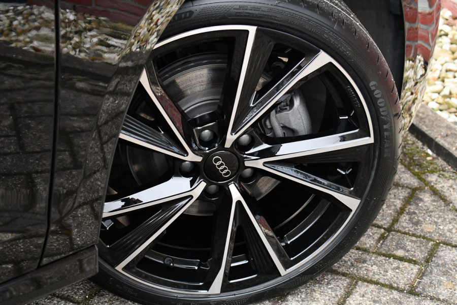 Audi A3 Sportback 40 TFSI e S-Line S-zetels ACC B&O El-klep Camera 19inch