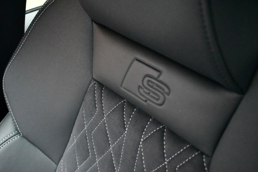 Audi A3 Sportback 40 TFSI e S-Line S-zetels ACC B&O El-klep Camera 19inch