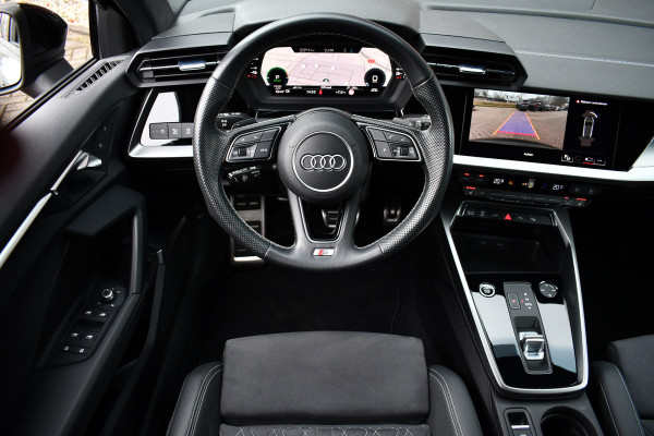 Audi A3 Sportback 40 TFSI e S-Line S-zetels ACC B&O El-klep Camera 19inch