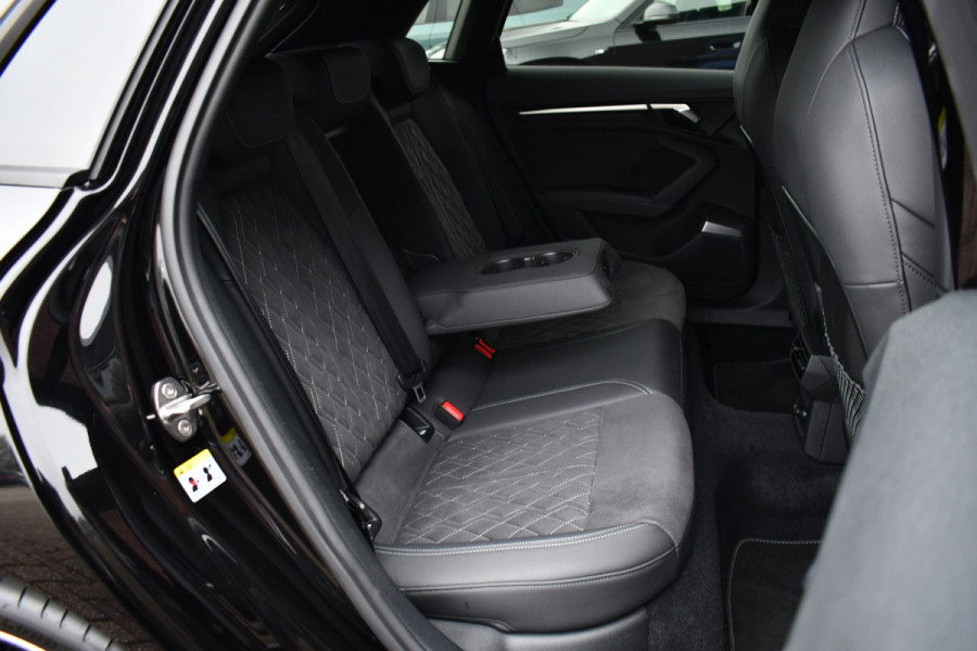 Audi A3 Sportback 40 TFSI e S-Line S-zetels ACC B&O El-klep Camera 19inch