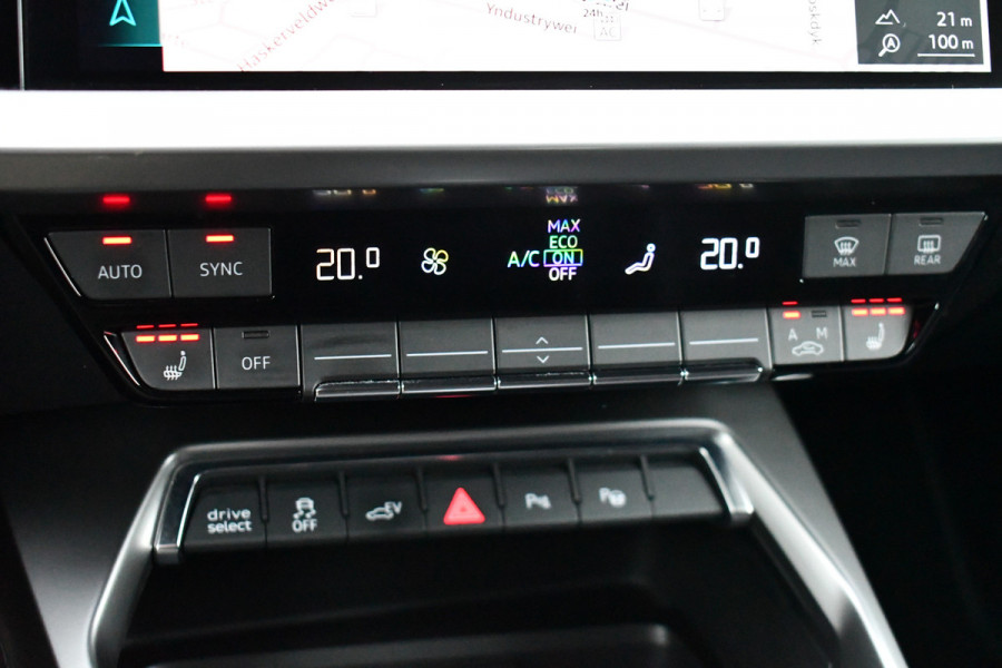 Audi A3 Sportback 40 TFSI e S-Line S-zetels ACC B&O El-klep Camera 19inch