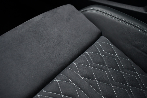 Audi A3 Sportback 40 TFSI e S-Line S-zetels ACC B&O El-klep Camera 19inch