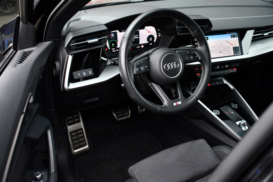 Audi A3 Sportback 40 TFSI e S-Line S-zetels ACC B&O El-klep Camera 19inch