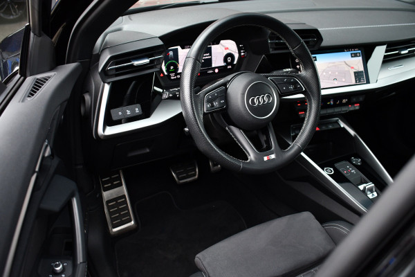 Audi A3 Sportback 40 TFSI e S-Line S-zetels ACC B&O El-klep Camera 19inch