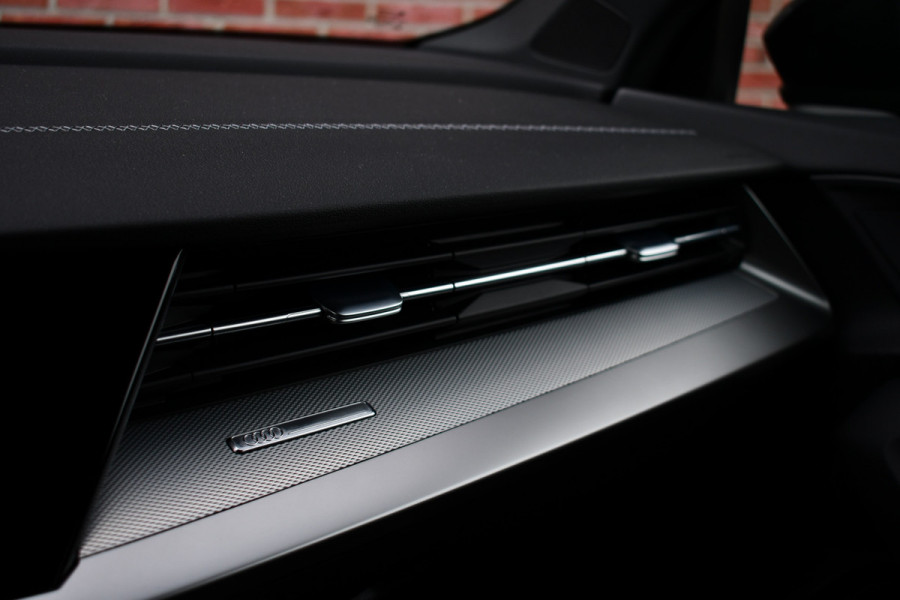 Audi A3 Sportback 40 TFSI e S-Line S-zetels ACC B&O El-klep Camera 19inch