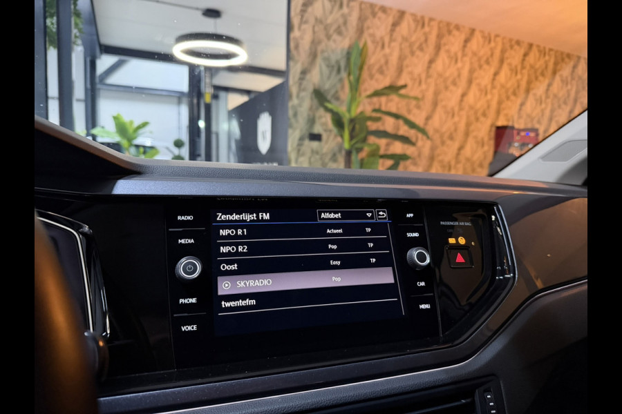 Volkswagen Polo 1.0 TSI Highline Garantie Carplay Virtueel Dash StoelVW Blindspot Adoptieve Cruise Keyless Navi Clima Led Rijklaar