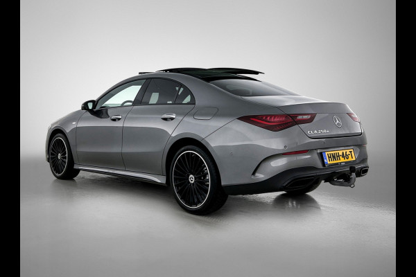 Mercedes-Benz CLA-Klasse 250 e Business Solution AMG Trekhaak | AMG Line | Night Pakket | Panorama Schuif-Kanteldak | 19 Inch AMG velgen. Inclusief 24 maanden MB Certified garantie voor Europa.