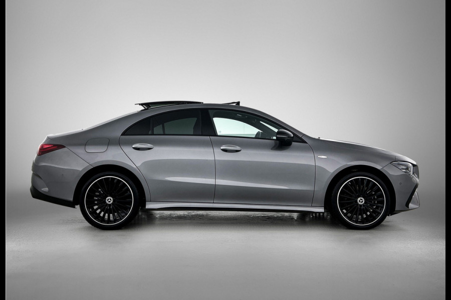 Mercedes-Benz CLA-Klasse 250 e Business Solution AMG Trekhaak | AMG Line | Night Pakket | Panorama Schuif-Kanteldak | 19 Inch AMG velgen. Inclusief 24 maanden MB Certified garantie voor Europa.