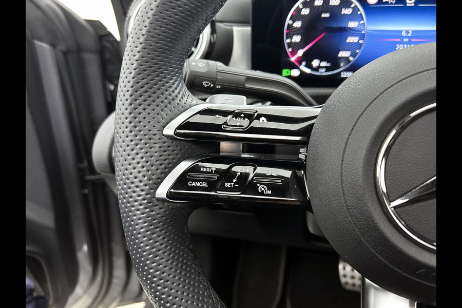 Mercedes-Benz CLA-Klasse 250 e Business Solution AMG Trekhaak | AMG Line | Night Pakket | Panorama Schuif-Kanteldak | 19 Inch AMG velgen. Inclusief 24 maanden MB Certified garantie voor Europa.