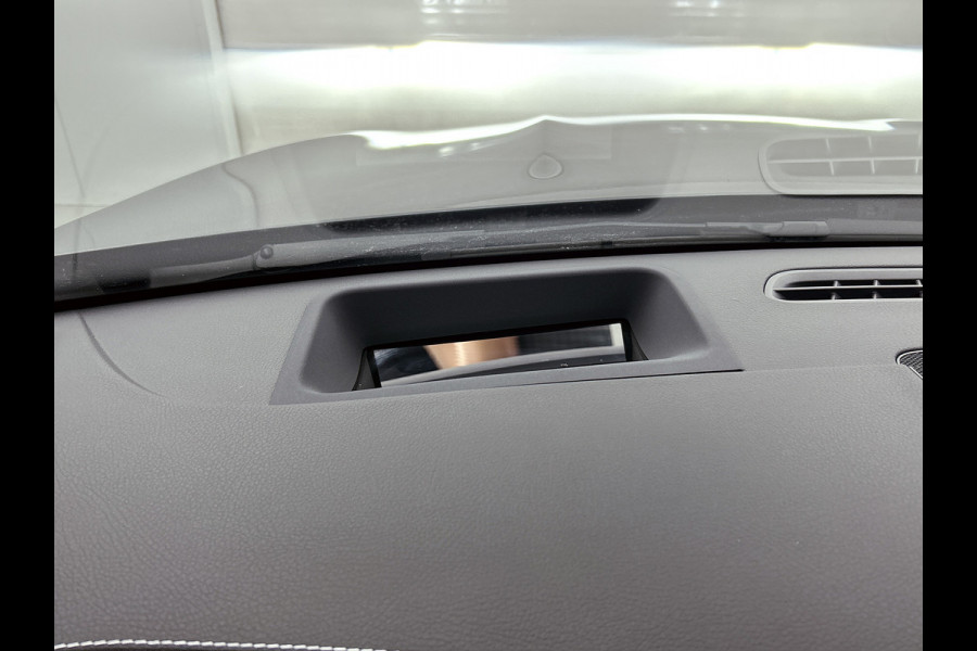 Mercedes-Benz CLA-Klasse 250 e Business Solution AMG Trekhaak | AMG Line | Night Pakket | Panorama Schuif-Kanteldak | 19 Inch AMG velgen. Inclusief 24 maanden MB Certified garantie voor Europa.