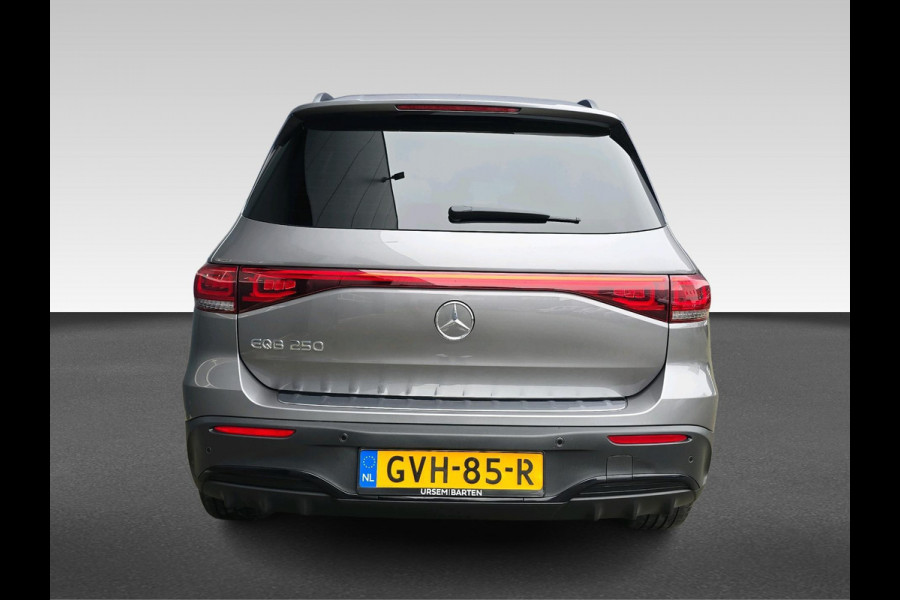 Mercedes-Benz EQB 250+ AMG Line 71 kWh | Automaat | Adaptive Cruisecontrol | 360 Camera | Stoelverwarming | Sfeerverlichting |