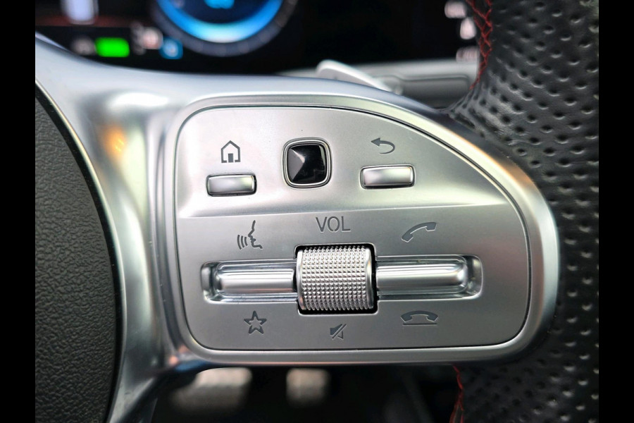 Mercedes-Benz EQB 250+ AMG Line 71 kWh | Automaat | Adaptive Cruisecontrol | 360 Camera | Stoelverwarming | Sfeerverlichting |