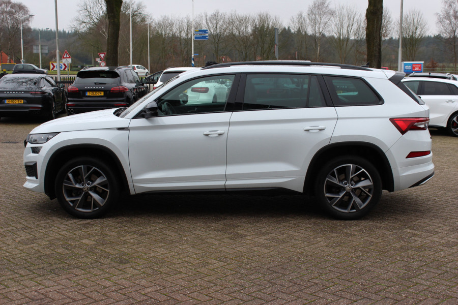 Škoda Kodiaq 1.5 TSI Sportline Business / Trekhaak / Panoramadak / Camera / Keyless / 20'' / CarPlay / Navigatie / Matrix LED / DAB / Stoelverwarming / Cruise Control