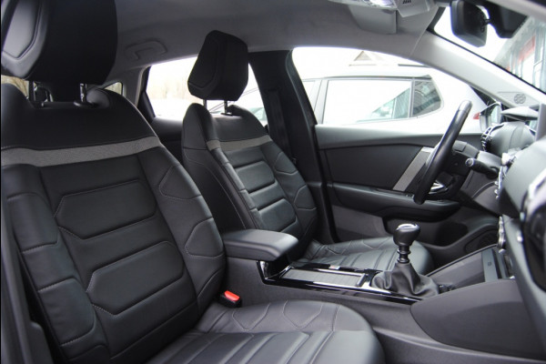 Citroën C4 1.2 PT. Shine | Apple Carplay | Stoelverwarming | Trekhaak