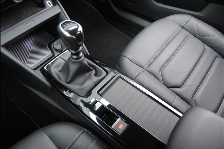 Citroën C4 1.2 PT. Shine | Apple Carplay | Stoelverwarming | Trekhaak