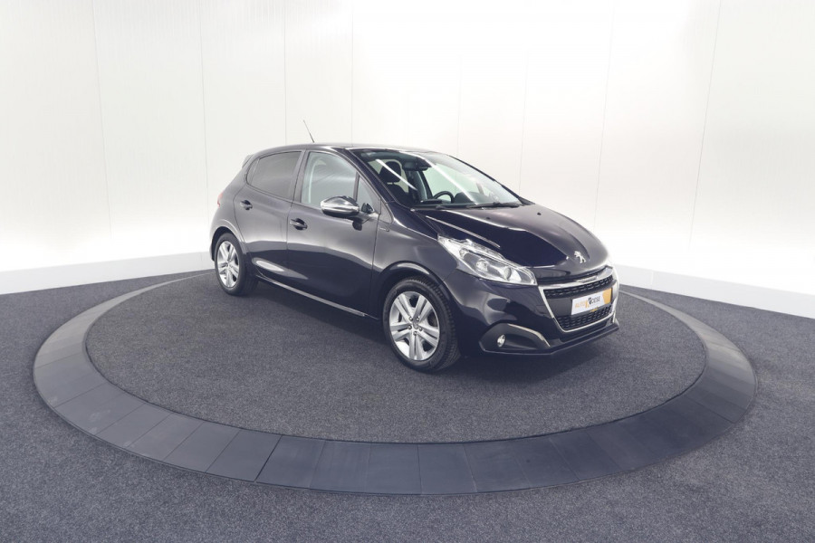 Peugeot 208 PureTech 82 Signature | Apple Carplay | Parkeersensoren | Navigatie | Airco