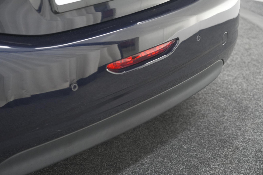 Peugeot 208 PureTech 82 Signature | Apple Carplay | Parkeersensoren | Navigatie | Airco