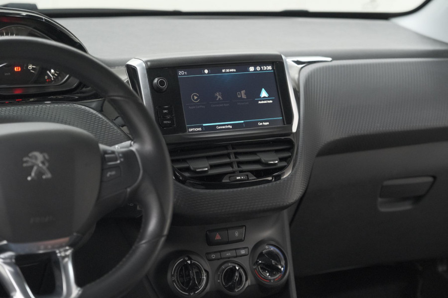 Peugeot 208 PureTech 82 Signature | Apple Carplay | Parkeersensoren | Navigatie | Airco