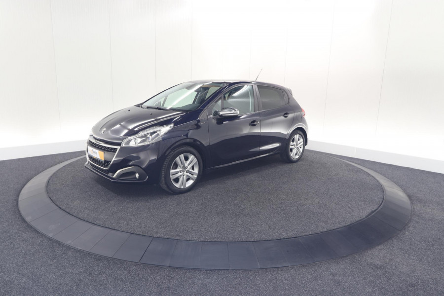 Peugeot 208 PureTech 82 Signature | Apple Carplay | Parkeersensoren | Navigatie | Airco